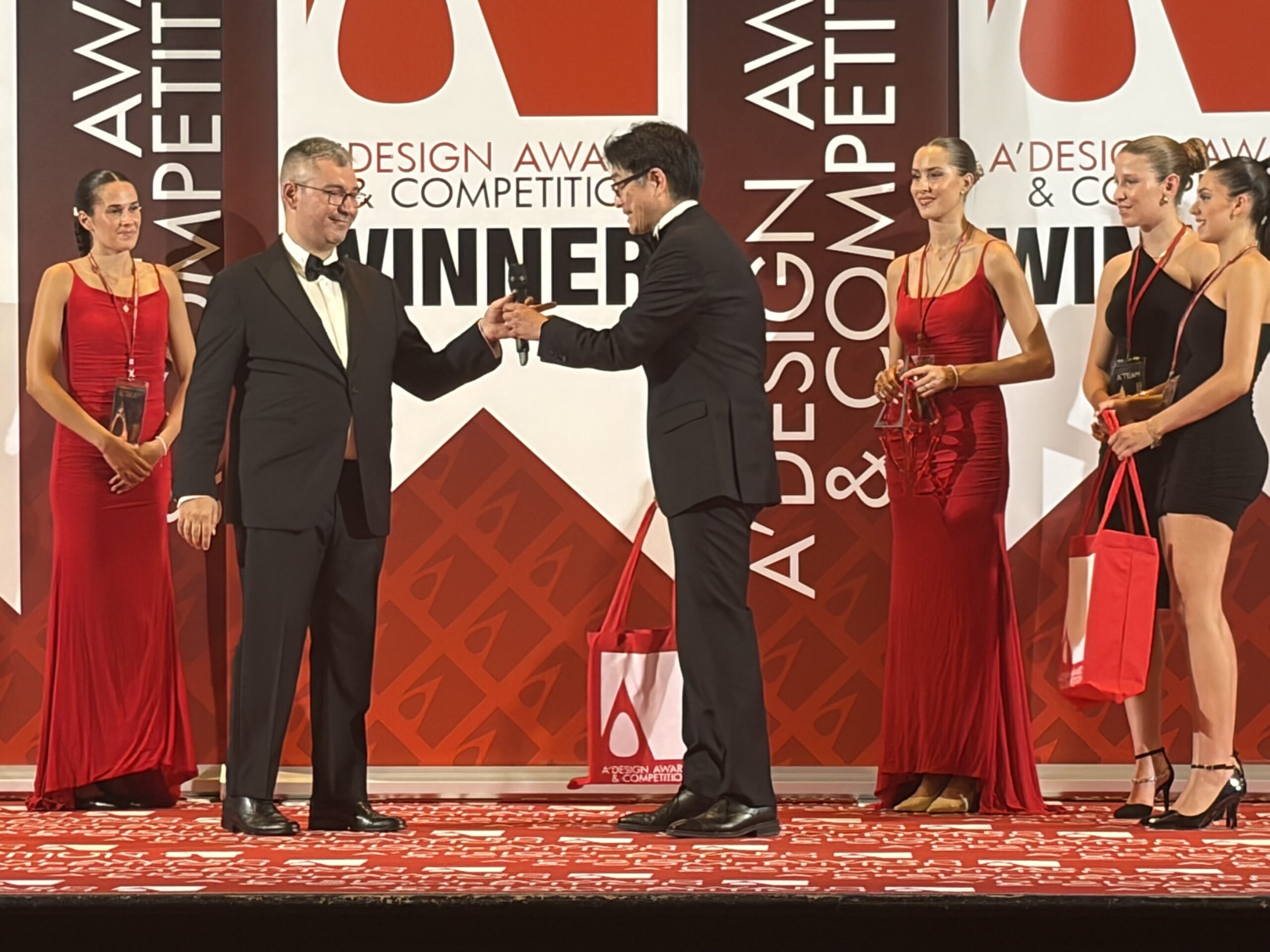 Mitsubishi Heavy Industries riceve a Como il Platinum A’ Design Award 2026